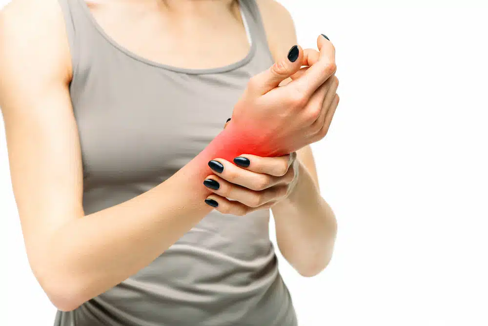 woman experiencing joint pain